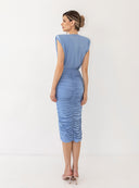 Tył dopasowanego body Maelle Dusty Blue z mocno podkreśloną linią ramion