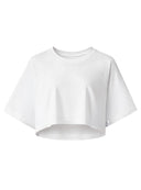 Biały krótki T-shirt After Class o luźnym kroju z raglanowymi rękawami na jasnym tle