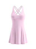 Sukienka tenisowa Court Dress w kolorze Rose Touch z pionowymi przeszyciami