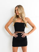 TOP BASE BLACK