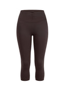 Brązowe legginsy 3/4 Oldschool Choco z marszczeniem na wysokim pasie na białym tle