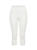 Kremowe legginsy 3/4 Oldschool Vanilla z ozdobnym marszczeniem w pasie na białym tle