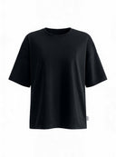 Czarny T-shirt Sunday Tee o pudełkowym kroju z okrągłym dekoltem na białym tle